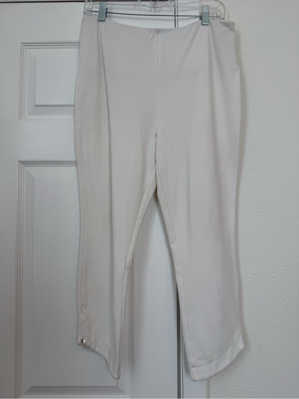 LYSSE white pull on capri pants XL